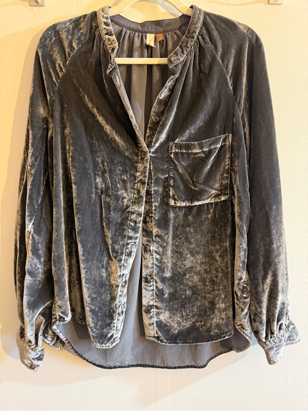 Pilcro Anthropologie Gray Crushed Velvet Button Down Blouse Top M